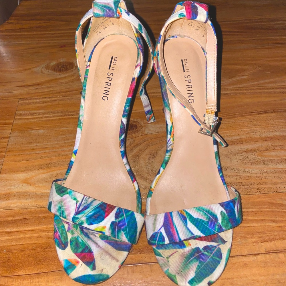 Call It Spring floral heeled sandals size 7.5